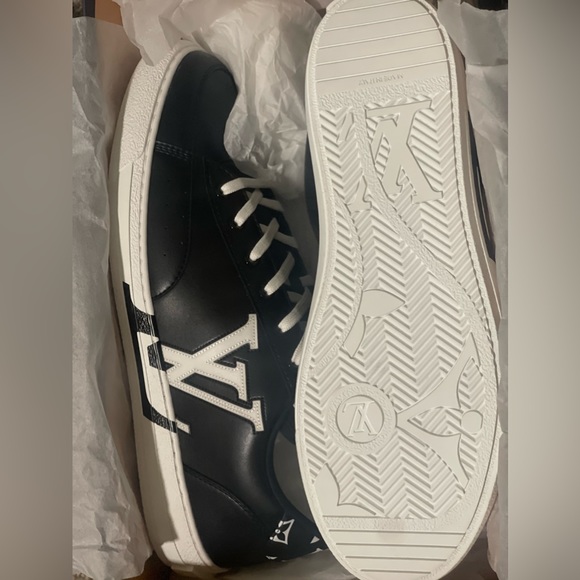 Louis Vuitton Charlie Sneaker - Picture 2 of 5